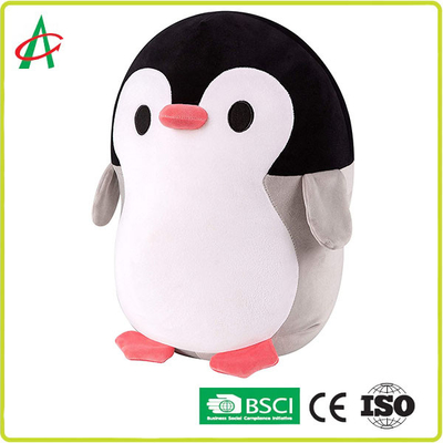 A pele longa da pilha encheu o brinquedo BSCI do pinguim certificado